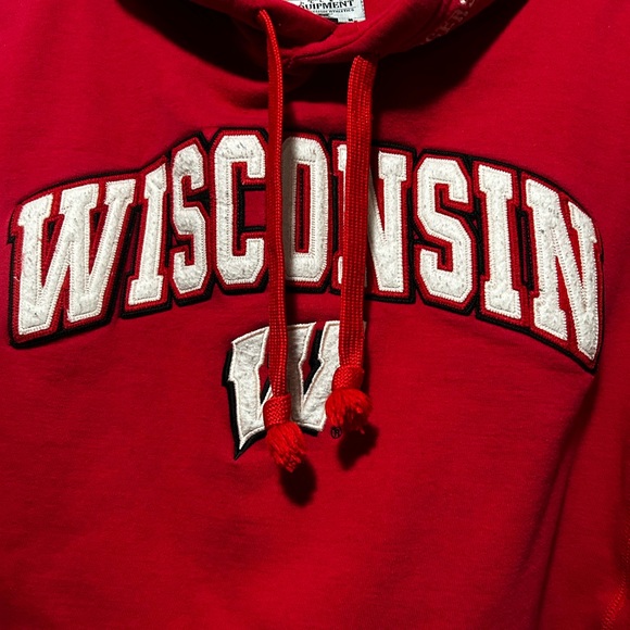 Wisconsin Badgers Hooded Sweatshirt - Picture 2 of 6